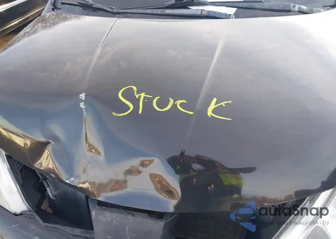 2010 Nissan Versa 1.8S z USA, uszkodzony, nr VIN 3N1BC1CP0AL401019